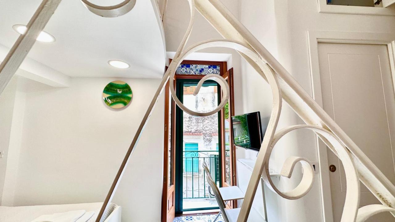 Residenza Giuseppe Apartment Amalfi Bagian luar foto